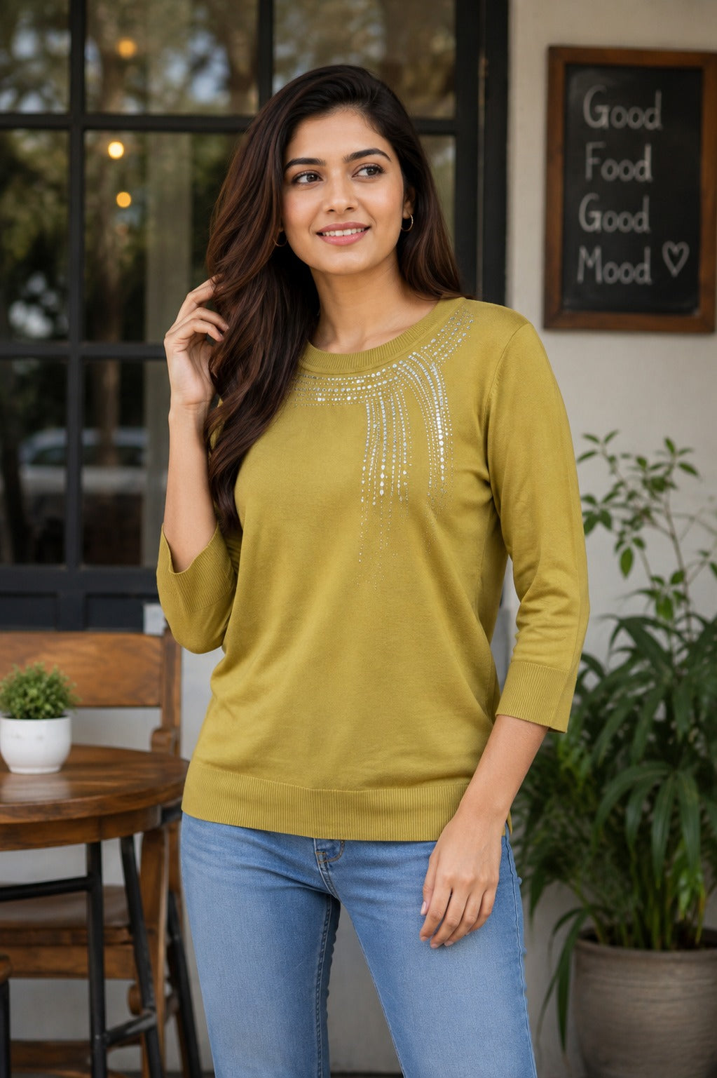 Women’s Embellished Neckline Fine Knit top