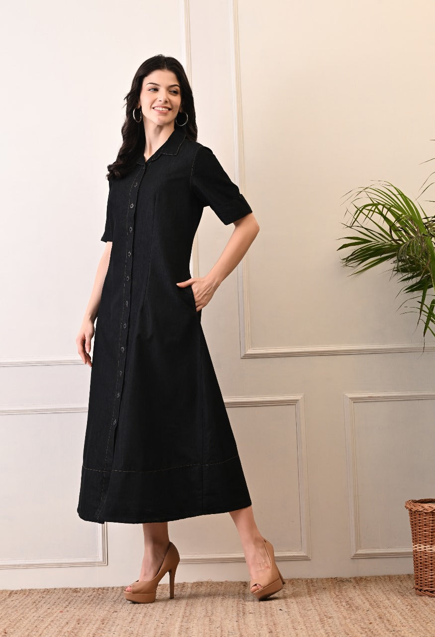 "Effortlessly Chic: Black Button-Down Maxi Dress with Pockets"