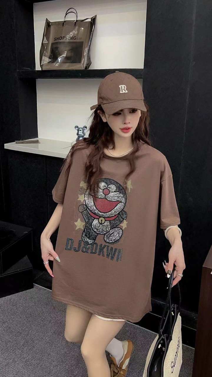 DJ&DKWN Sparkle Dora Tee – Relaxed Fit Graphic T-shirt