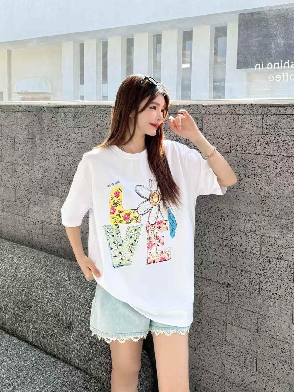 Floral Love Oversized T-Shirt - Casual Chic Vibes
