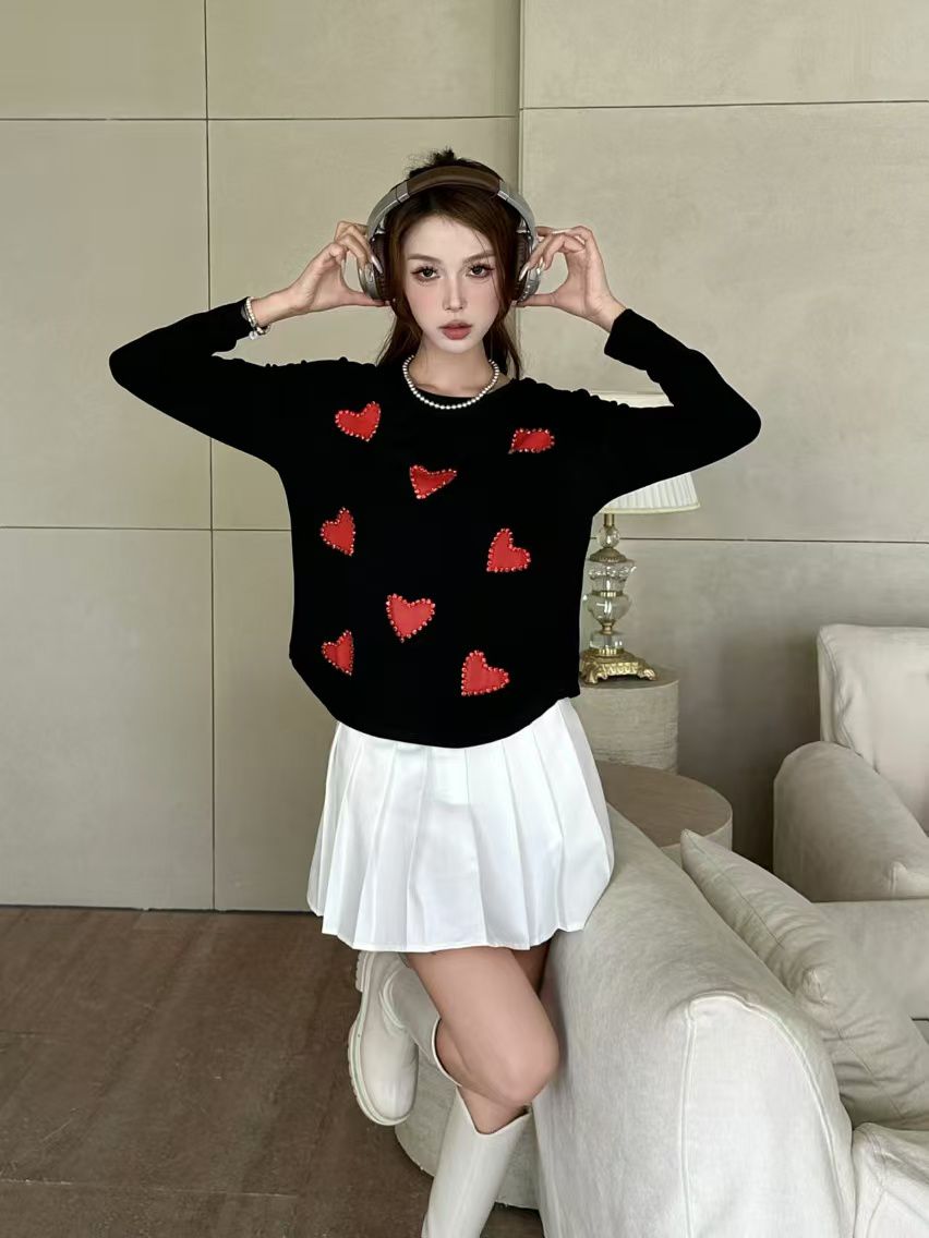 Heart stud top full sleeve