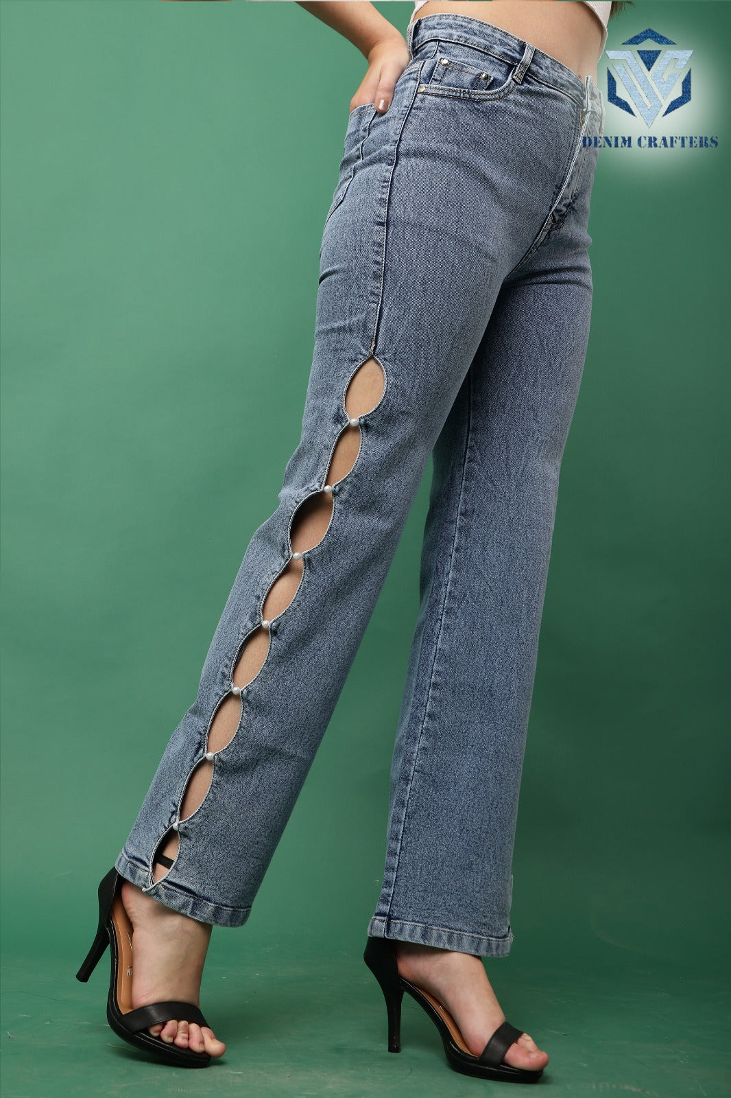 "Trendy Cut-Out Denim Jeans – A Bold Statement for Your Wardrobe!"