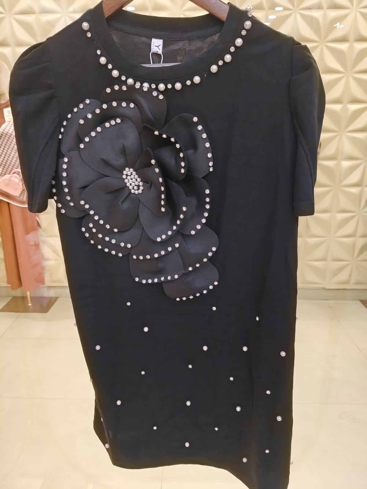 Elegant Pearl-Embellished Dress with 3D Floral Design