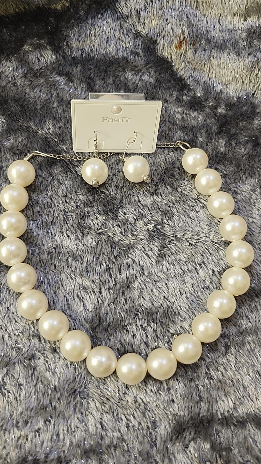 "Classic Pearl Beauty – Elegant Jewelry Set"