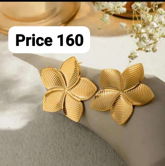 Golden Blossom Earrings – Elegant & Affordable! ✨
