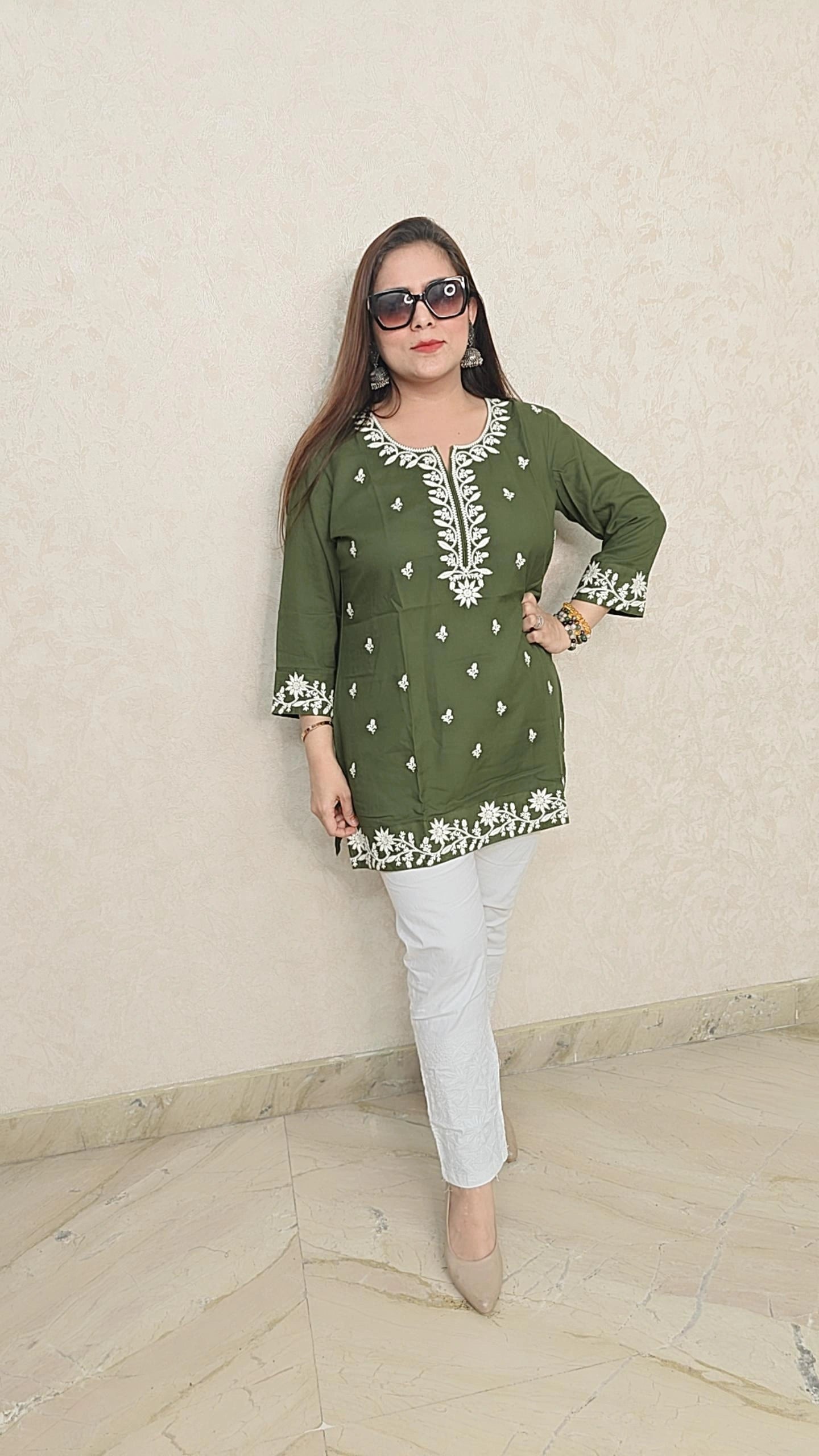 Elegant Green Embroidered Kurta