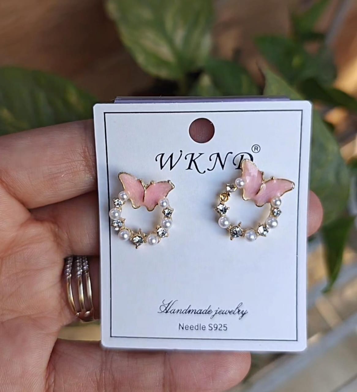 Charming  Pearl Hoop Earrings