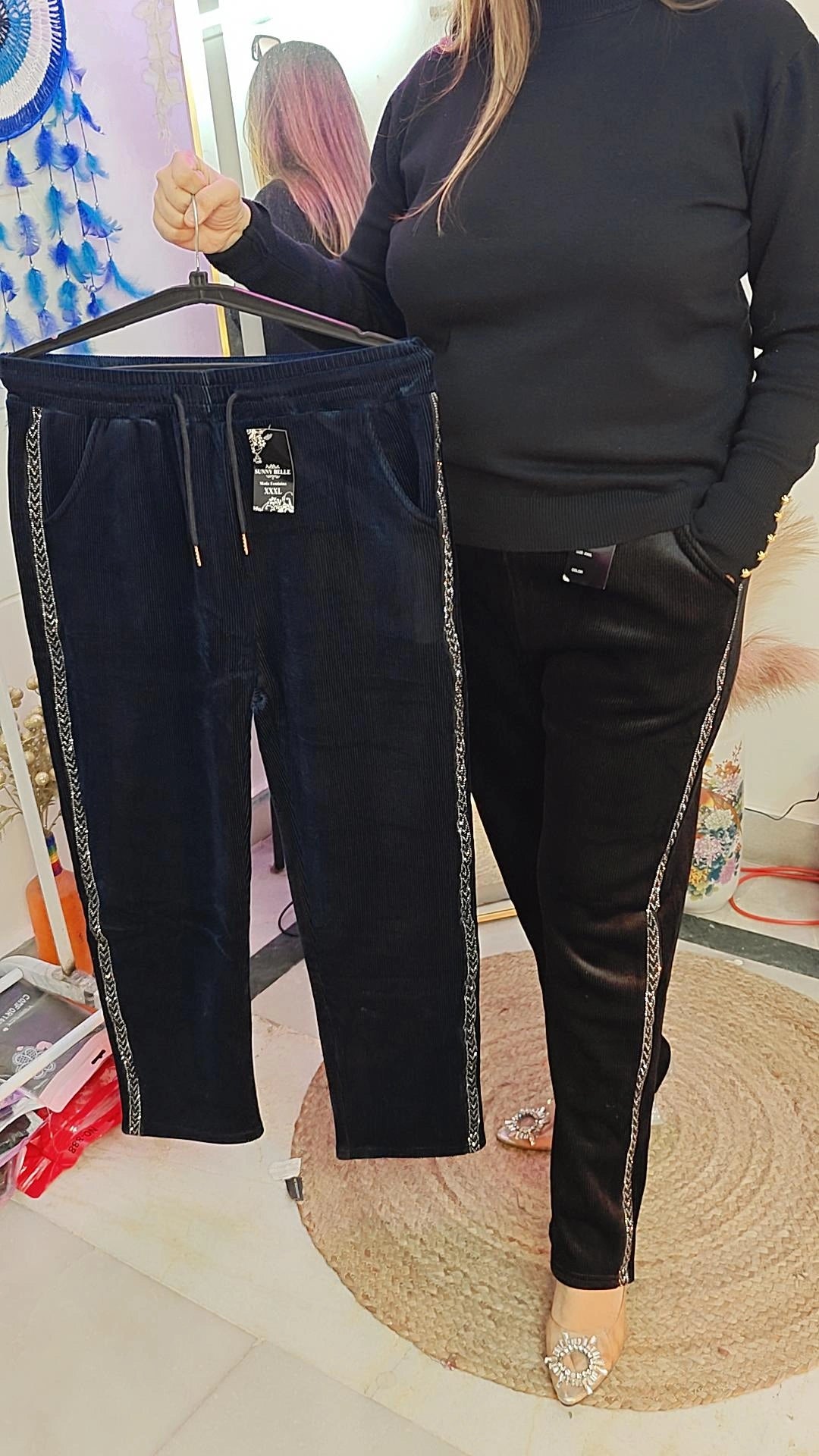 Velvet ankel length elasticated pant free size