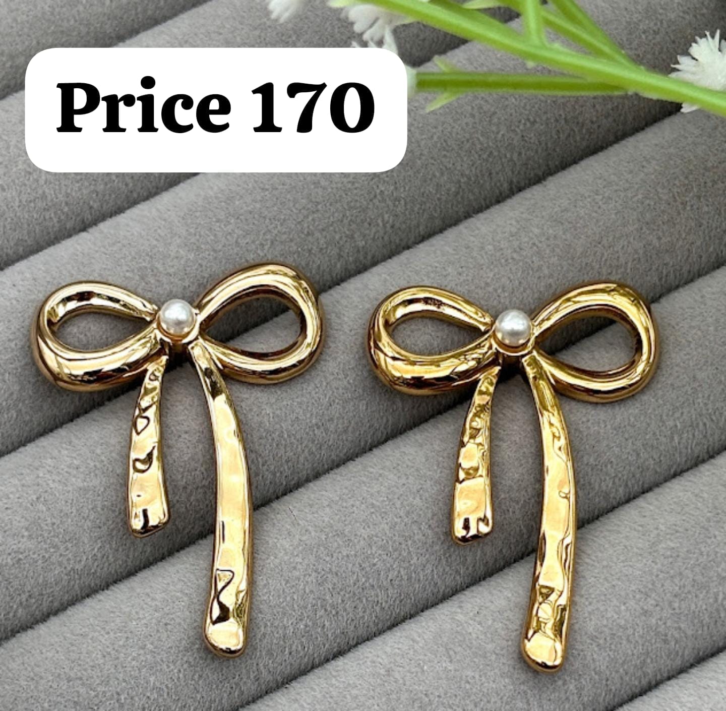 Graceful & Stylish - Bow Stud Earring