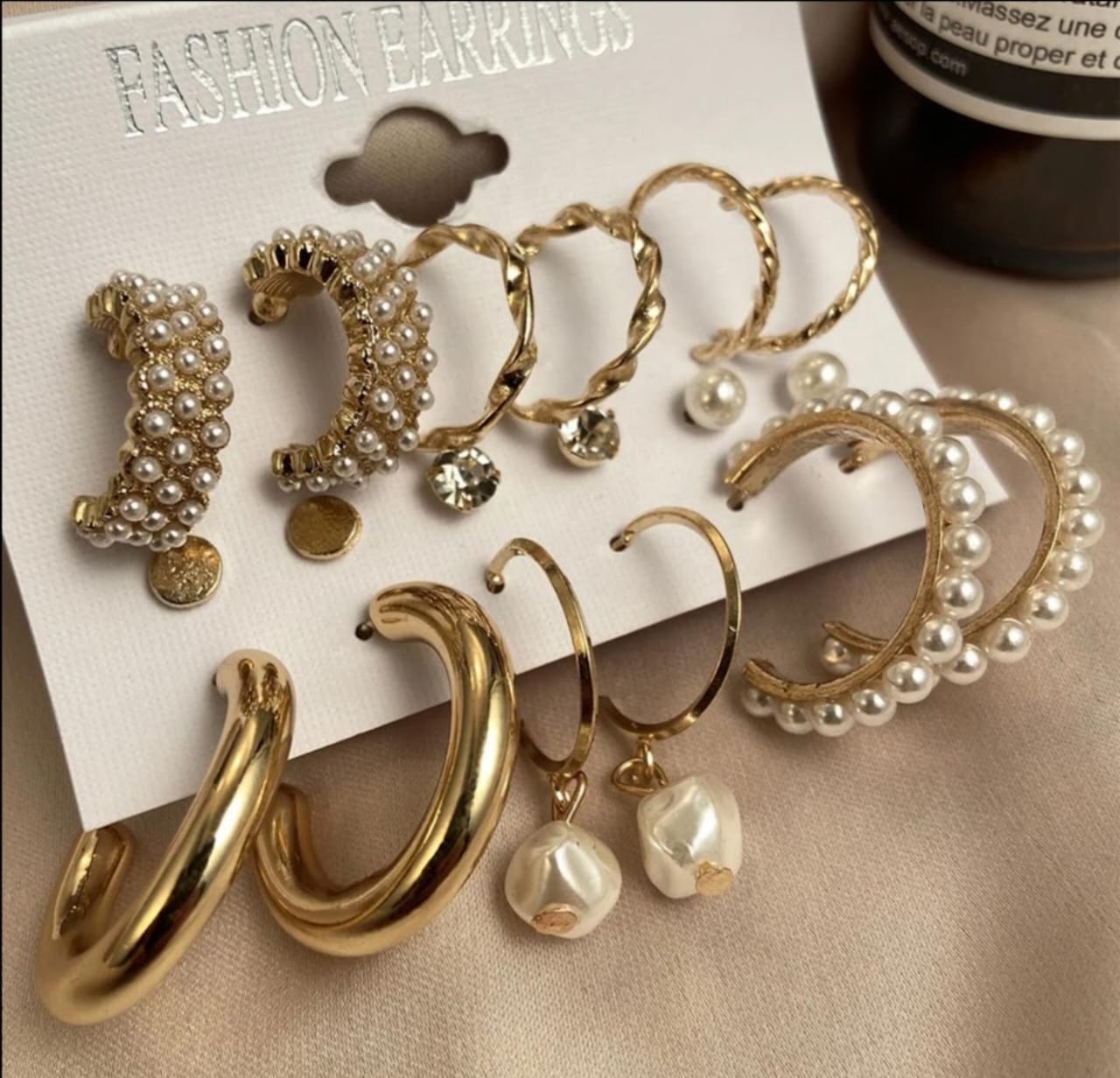 Golden Hoop & Stud Set ✨
Bold, elegant, and trendy!